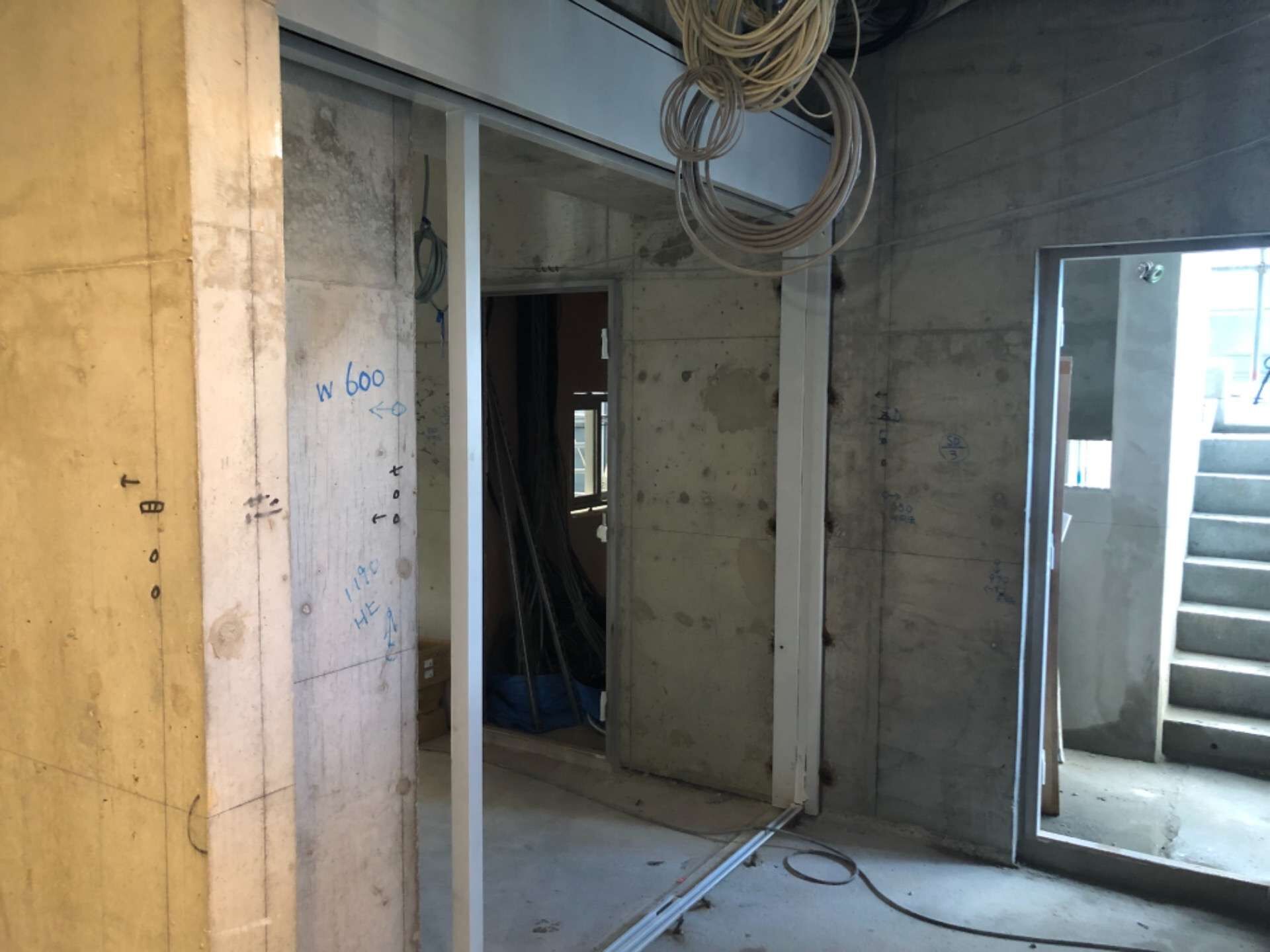 サッシ取付作業員募集